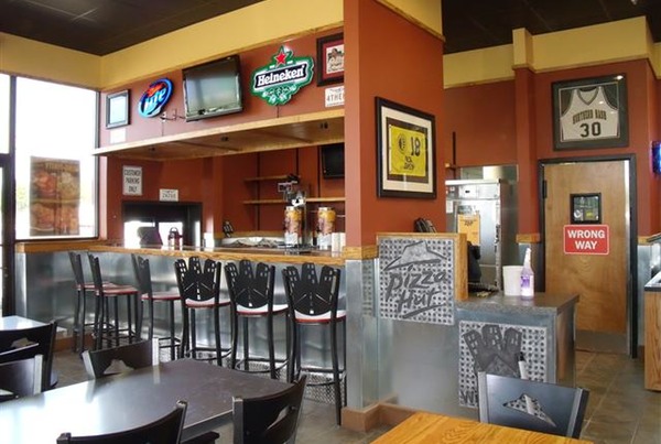 Pizza Hut Nashville Slide 5